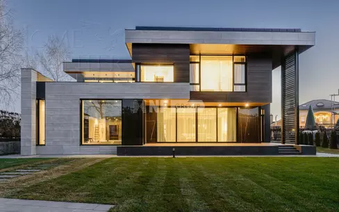 2-этажный коттедж 1 200 м² с отделкой