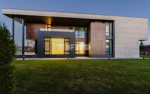 2-этажный коттедж 1 200 м² с отделкой