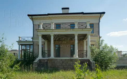 2-этажный коттедж 680 м² без отделки