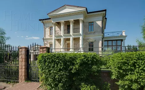 2-этажный коттедж 680 м² без отделки