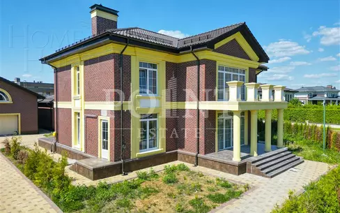 2-этажный коттедж 900 м² с отделкой