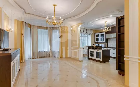 3-этажный коттедж 700 м² с отделкой