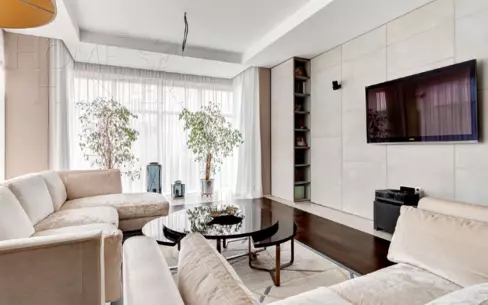 2-этажный коттедж 438 м² с отделкой