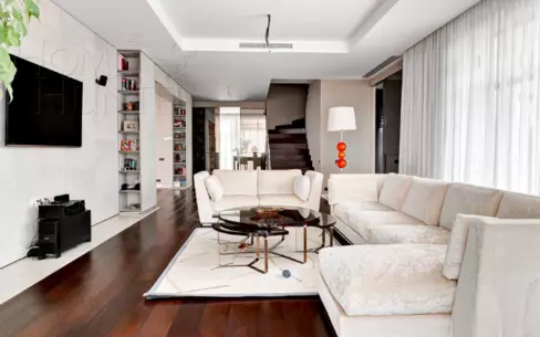 2-этажный коттедж 438 м² с отделкой