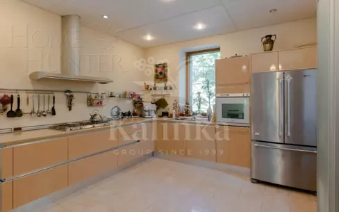 2-этажный коттедж 600 м² с отделкой