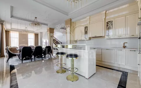 2-этажный коттедж 400 м² с отделкой