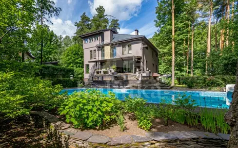 2-этажный коттедж 600 м² с отделкой