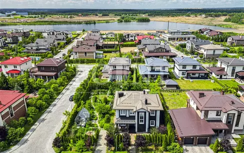 2-этажный коттедж 260 м² с отделкой