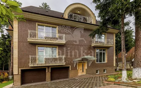 2-этажный коттедж 1 065 м² с отделкой