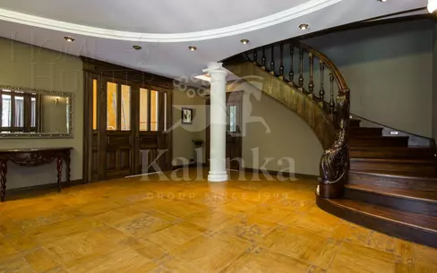 2-этажный коттедж 800 м² с отделкой