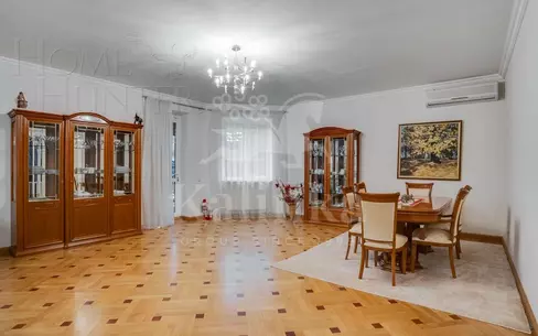 2-этажный коттедж 700 м² с отделкой