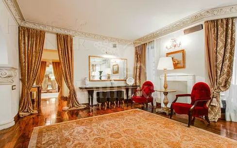 2-этажный коттедж 726 м² с отделкой