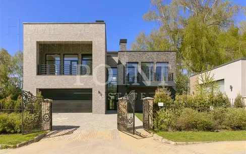 2-этажный коттедж 700 м² с отделкой