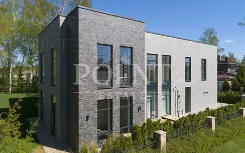 2-этажный коттедж 700 м² с отделкой