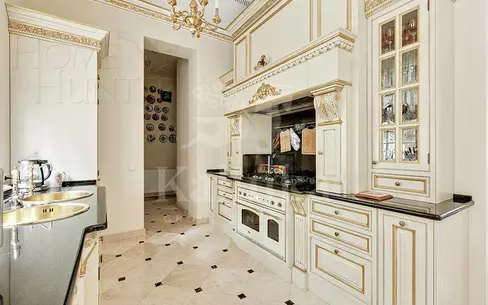 2-этажный коттедж 980 м² с отделкой