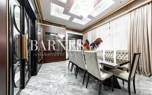 3-этажный коттедж 697 м² с отделкой