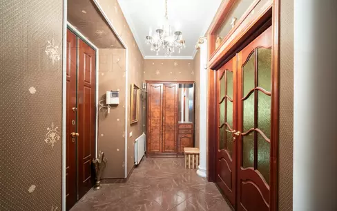 2-этажный коттедж 600 м² с отделкой
