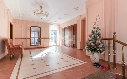 3-этажный коттедж 1 238 м² с отделкой