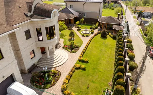 2-этажный коттедж 529.6 м² с отделкой