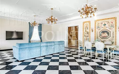 2-этажный коттедж 450 м² с отделкой
