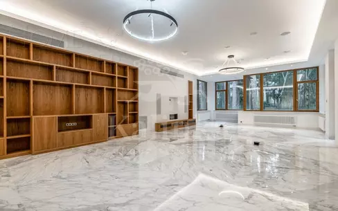 2-этажный коттедж 1 330 м² с отделкой