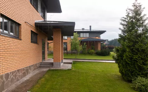 2-этажный коттедж 423 м² с отделкой