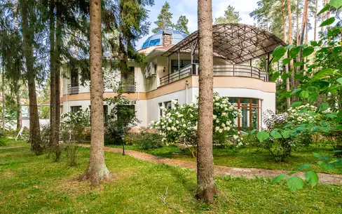 2-этажный коттедж 850 м² с отделкой