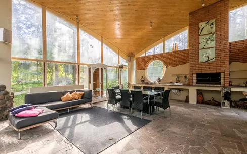 2-этажный коттедж 850 м² с отделкой