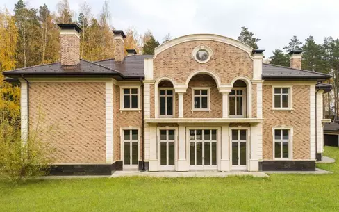 2-этажный коттедж 1 289 м² без отделки