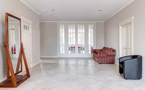 2-этажный коттедж 1 087 м² с отделкой