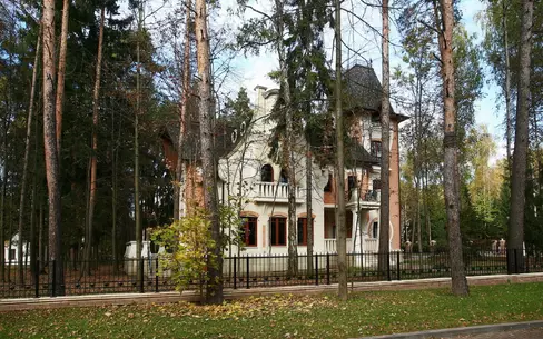 2-этажный коттедж 691 м² с отделкой