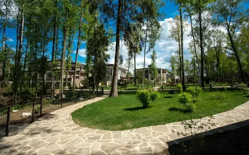 2-этажный коттедж 3 550 м² с отделкой