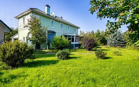 2-этажный коттедж 550 м² с отделкой