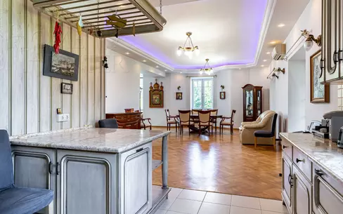 2-этажный коттедж 550 м² с отделкой