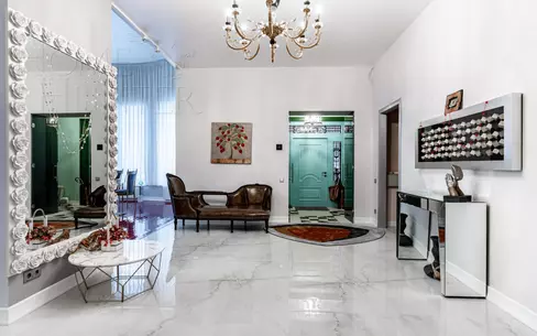 3-этажный коттедж 1 300 м² с отделкой