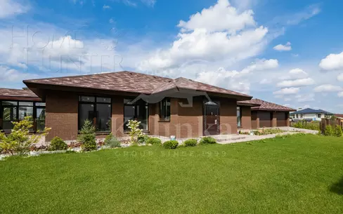 1-этажный коттедж 520.9 м² без отделки