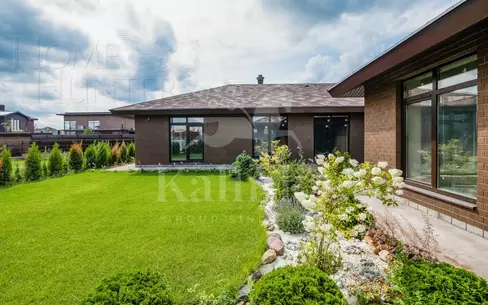 1-этажный коттедж 520.9 м² без отделки