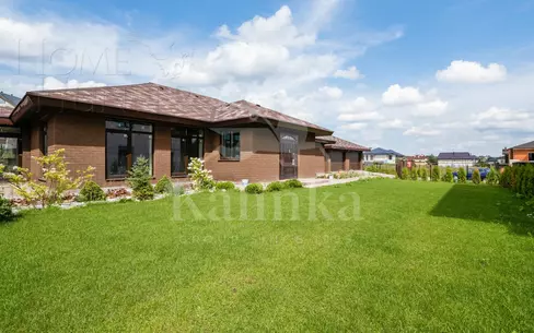 1-этажный коттедж 520.9 м² без отделки