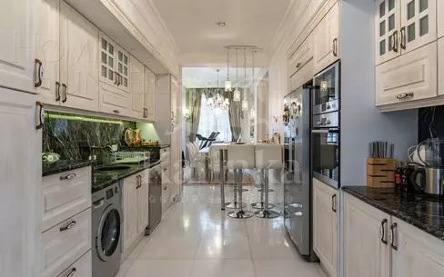 3-этажный таунхаус 400 м² с отделкой