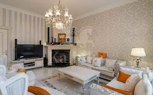 3-этажный таунхаус 400 м² с отделкой