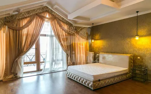 2-этажный коттедж 700 м² с отделкой