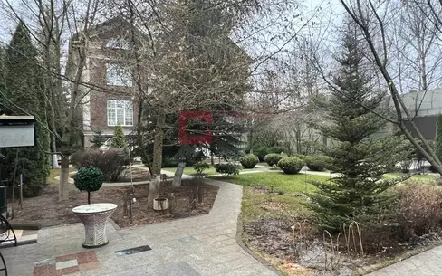 2-этажный коттедж 1 200 м² с отделкой