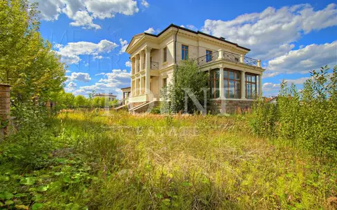 2-этажный коттедж 637 м² без отделки