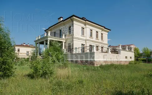 2-этажный коттедж 680 м² без отделки