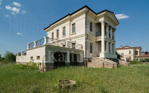 2-этажный коттедж 680 м² без отделки