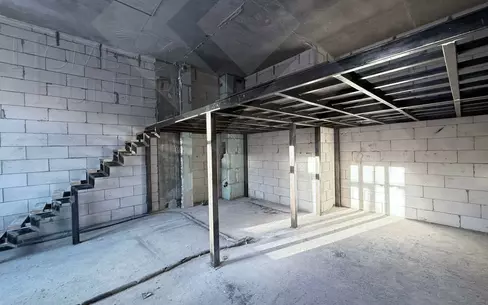 2-УРОВНЕВЫЕ АПАРТАМЕНТЫ БЕЗ ОТДЕЛКИ 68.4 М² НА 1 ЭТАЖЕ