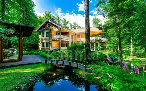 2-этажный коттедж 1 300 м² с отделкой