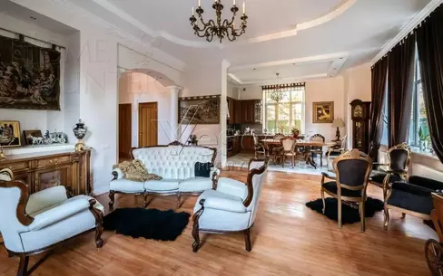 2-этажный коттедж 580 м² с отделкой