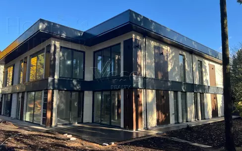 2-этажный коттедж 1 596 м² без отделки