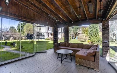 2-этажный коттедж 640 м² с отделкой